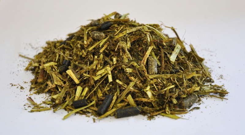 dengie-alfa-a-molasses-free-20kg-sieczka-z-lucerny-z-dodatkiem-ziol.jpg